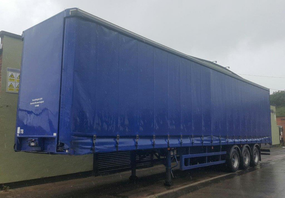 Tri Axle Curtain Trailers